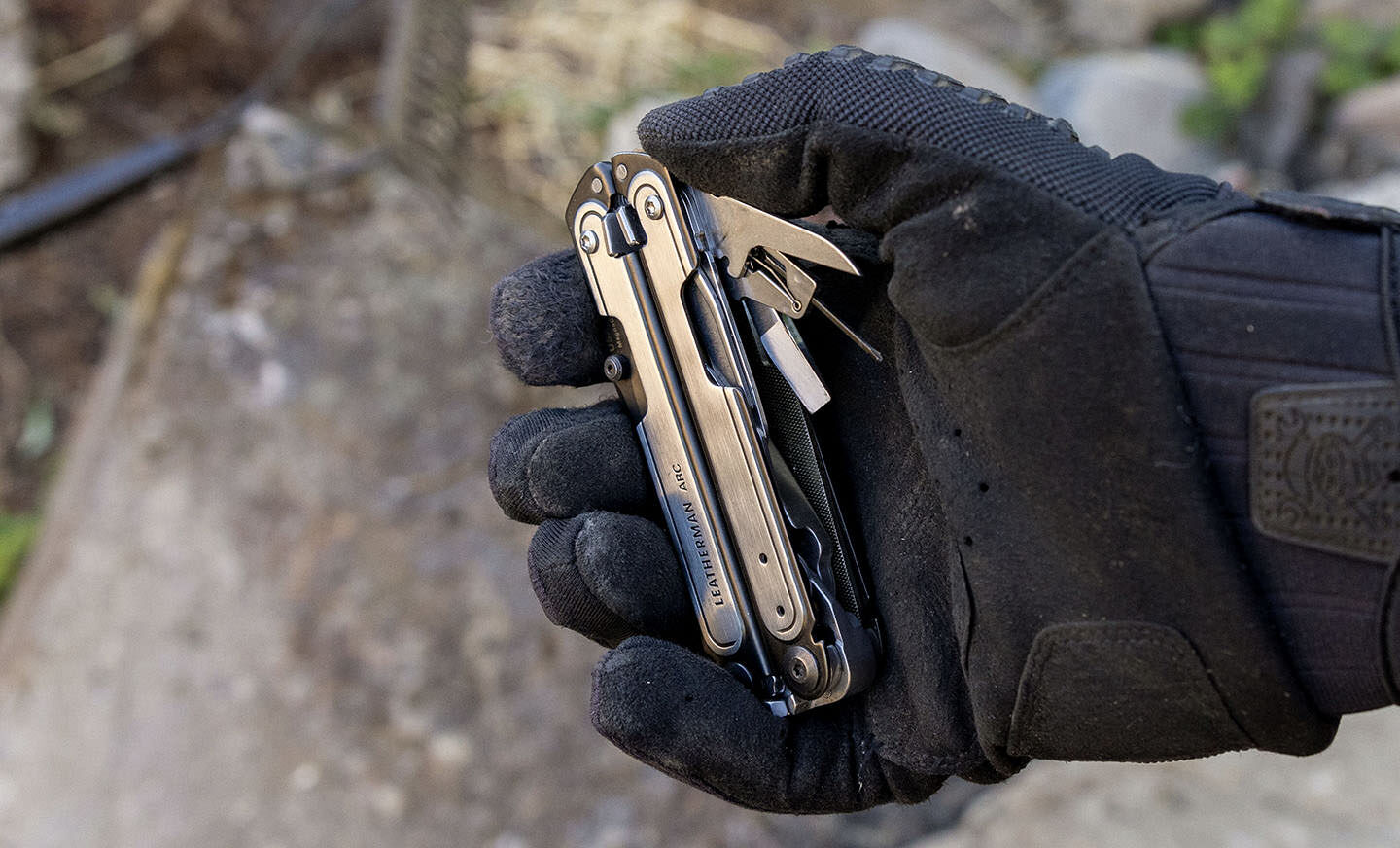 LEATHERMAN ARC - 20 TOOLS (BLACK DLC & STAINLESS STEEL)