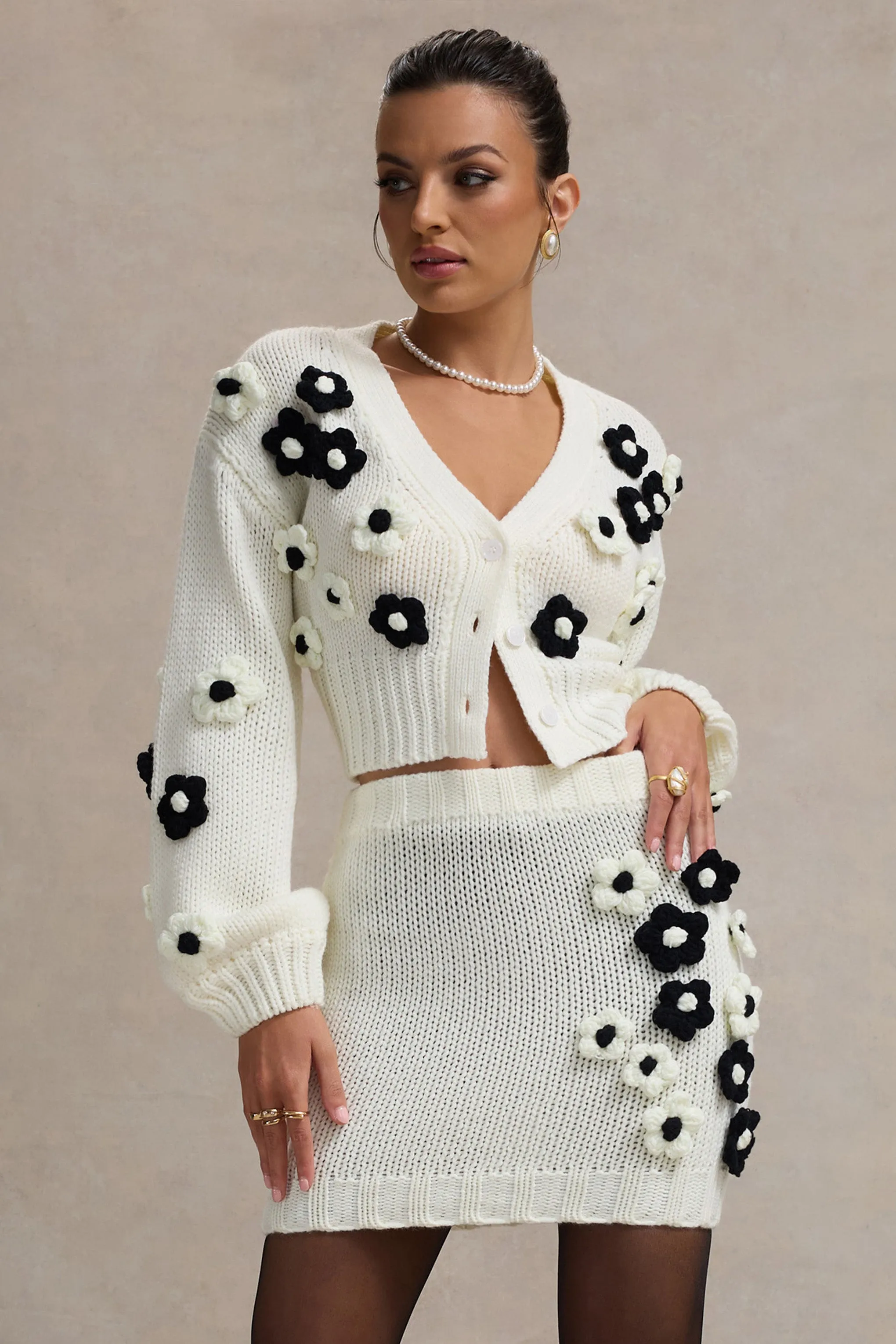 Louvre | Cream & Black Knit Cropped Floral Cardigan