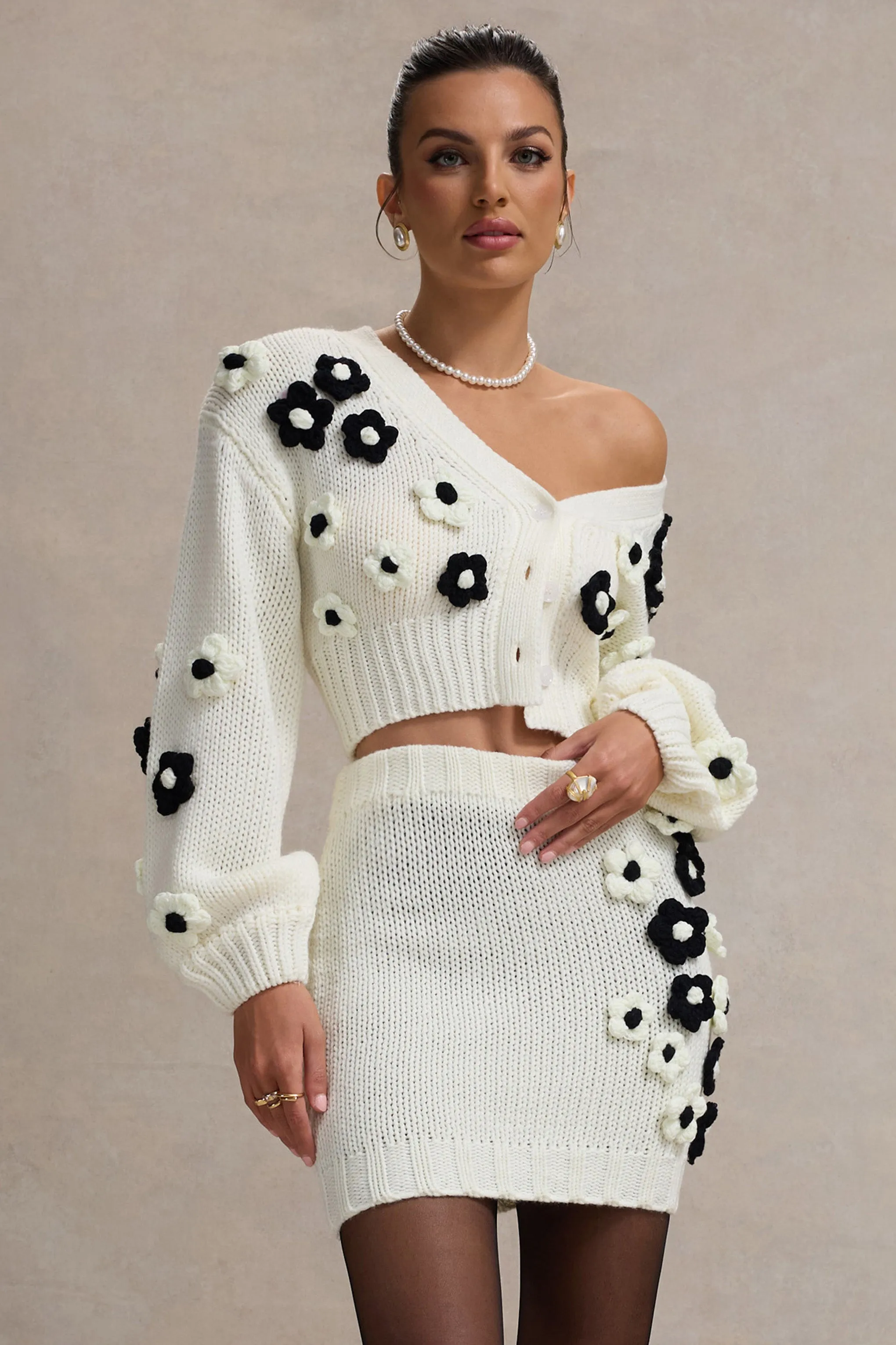 Louvre | Cream & Black Knit Cropped Floral Cardigan