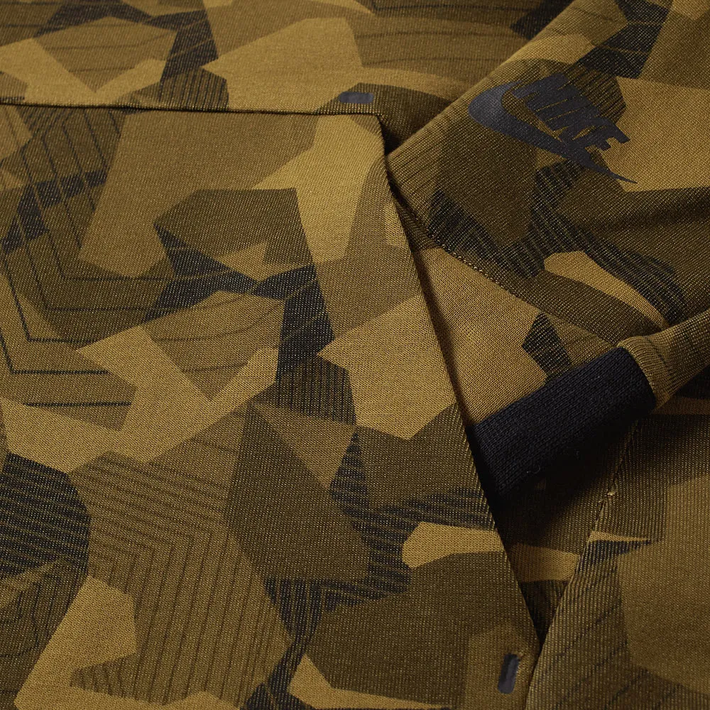 Nike Tech Fleece Camo CrewOlive Flak & Black