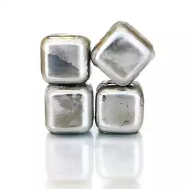 SparQ Whiskey Cubes - Hand polished stainless steel - set of 4